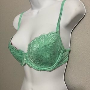 VS Lace Lightly Lined Demi Bra Size 34D